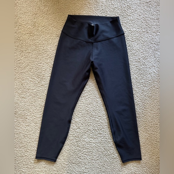 ALO Leggings - Picture 2 of 4